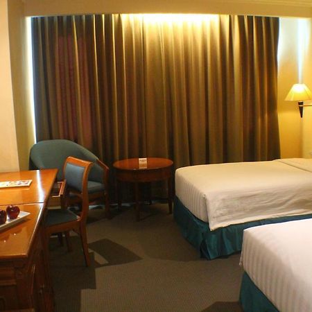 Grand Arkenso Park View Hotel Semarang Exterior foto