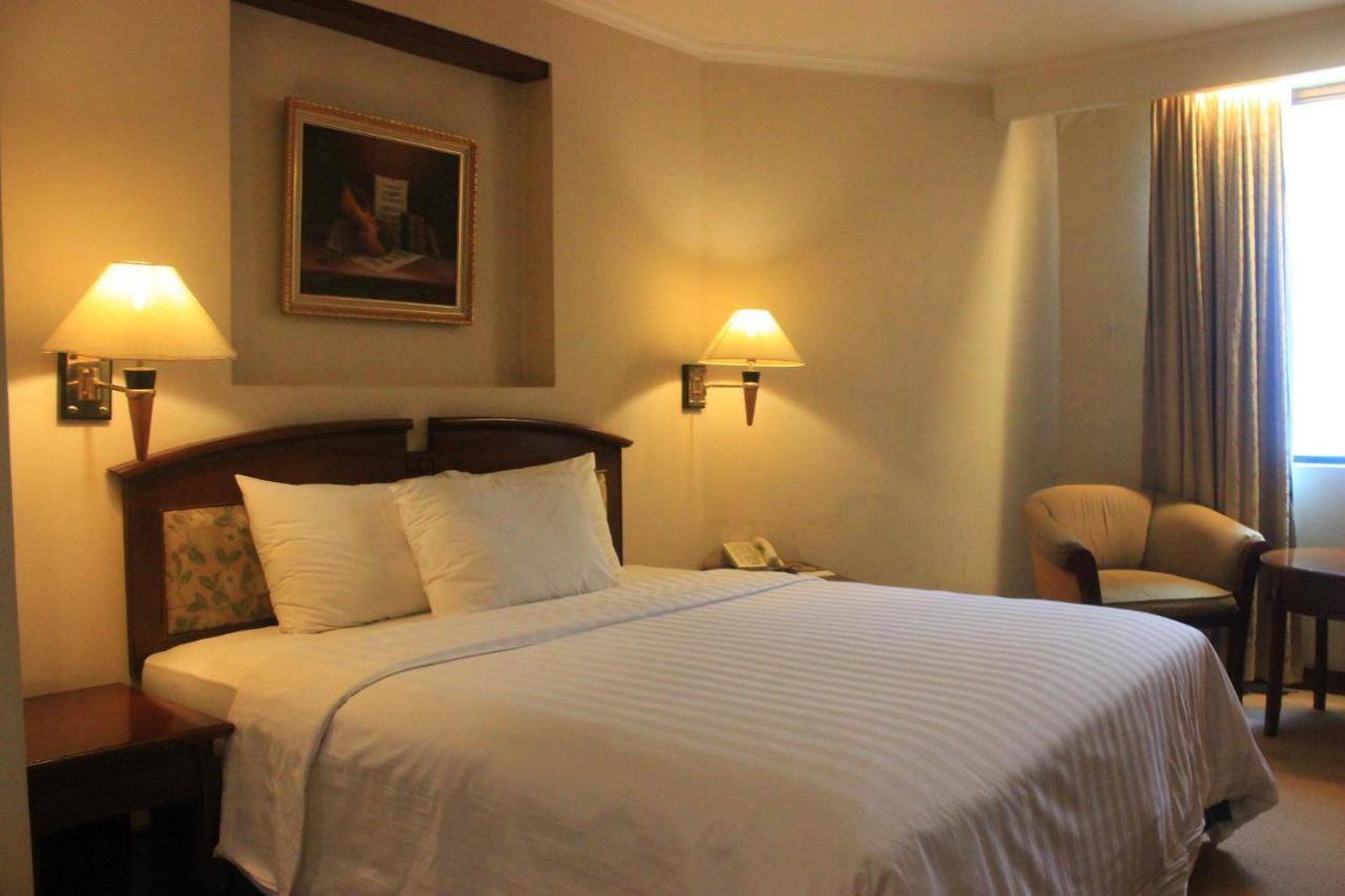 Grand Arkenso Park View Hotel Semarang Exterior foto