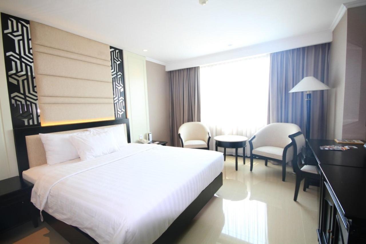 Grand Arkenso Park View Hotel Semarang Exterior foto